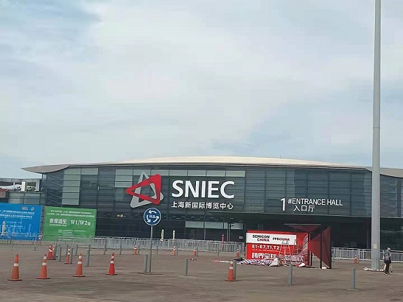 展會門口1.jpg 展會門口1.jpg